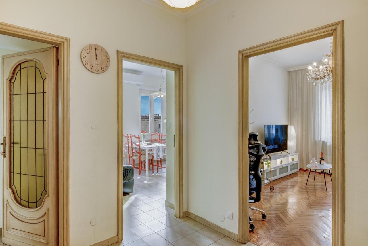 Bramante House - Intero Trilocale Vicino Alla Metro Turim Exterior foto
